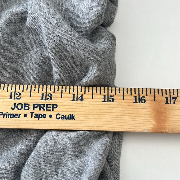 Forever 21 Grey Cropped Sweatshirt with Elastic Waist Women's Size M - Picture 3 of 6